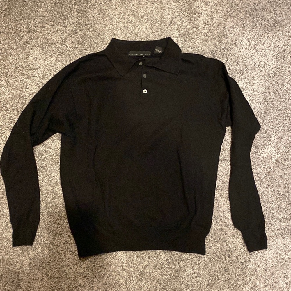 Metropolitan three button  wool sweater size large but fits like medium